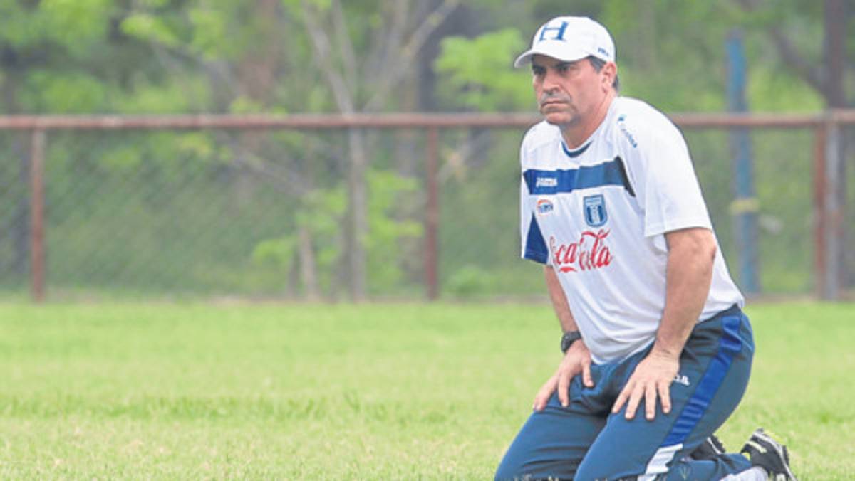 Luis Suárez dirige su último examen del 2011