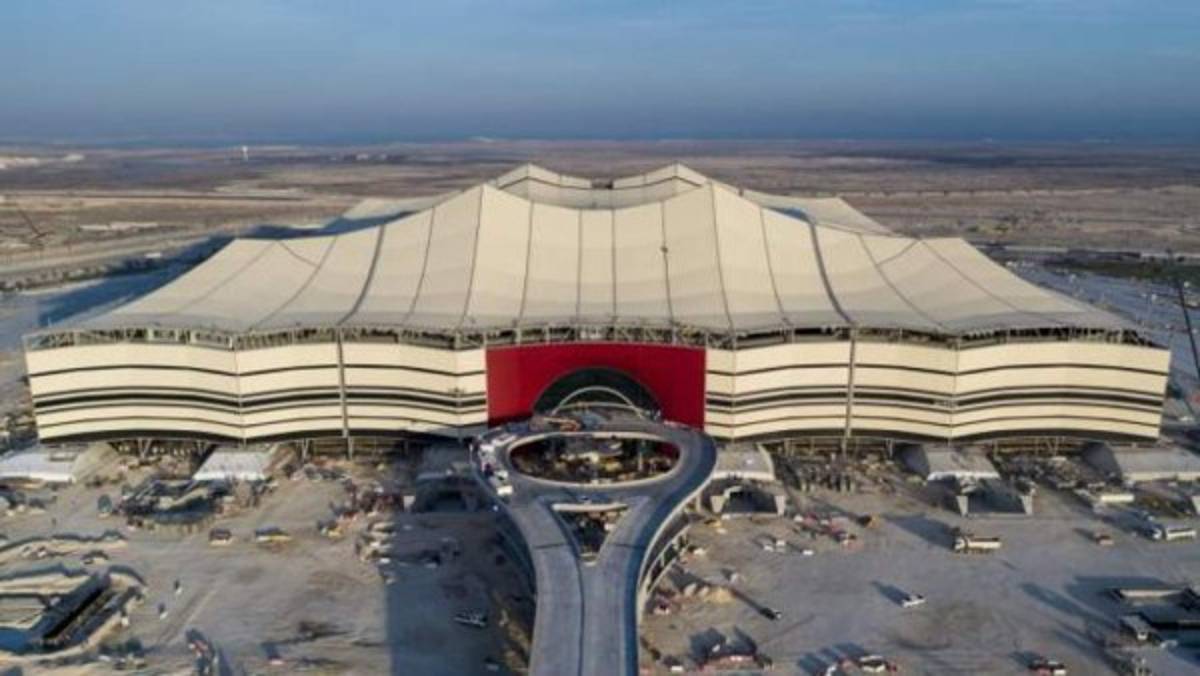 Al Bayt, el estadio de Qatar 2022 con camas y parqueo para taxis acuáticos