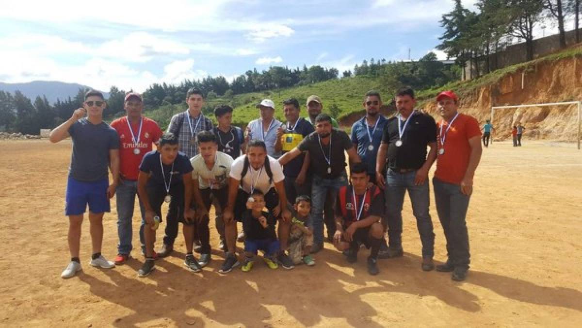 FOTOS: Exóticas canchas en Honduras donde juegan fútbol burocrático