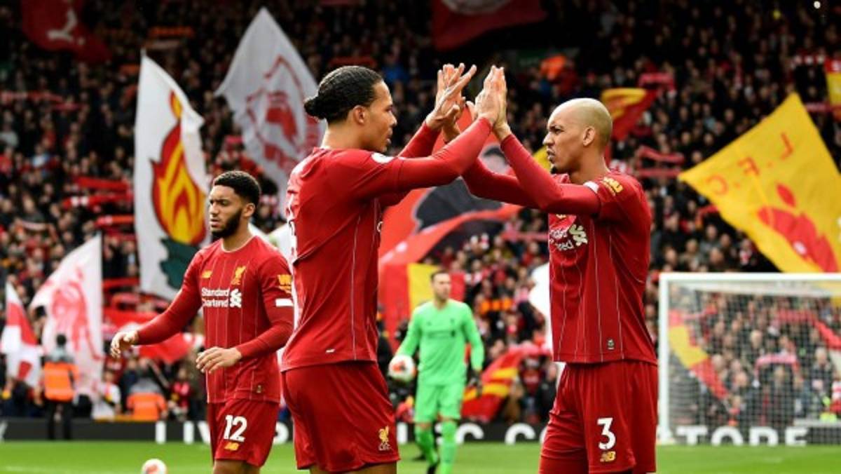 ¡Polémica! Jugadores del Liverpool y Bournemouth no se dan la mano por el coronavirus