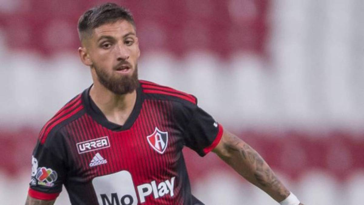 Mercado Liga MX: América oficializa fichajes, bombazo de Miguel Layún y Chivas busca lateral