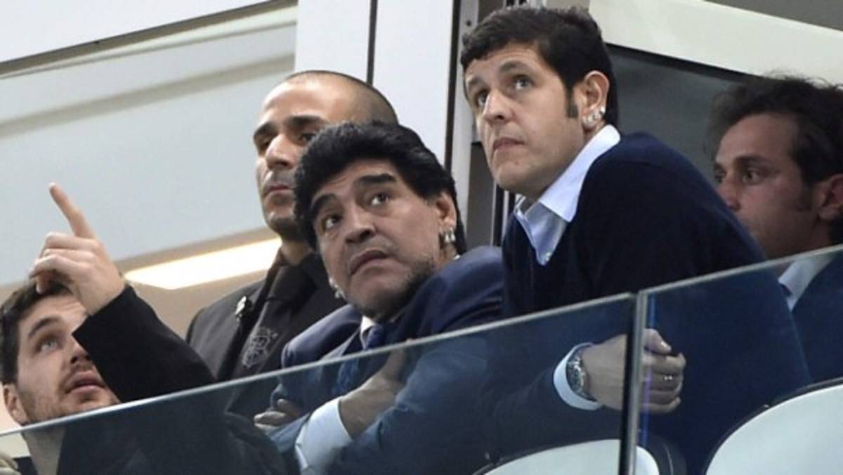 Diego Maradona lamenta la lesión de Neymar