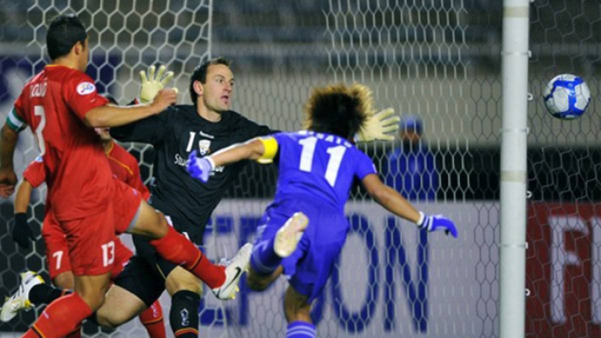 Japoneses celebran a lo samurai