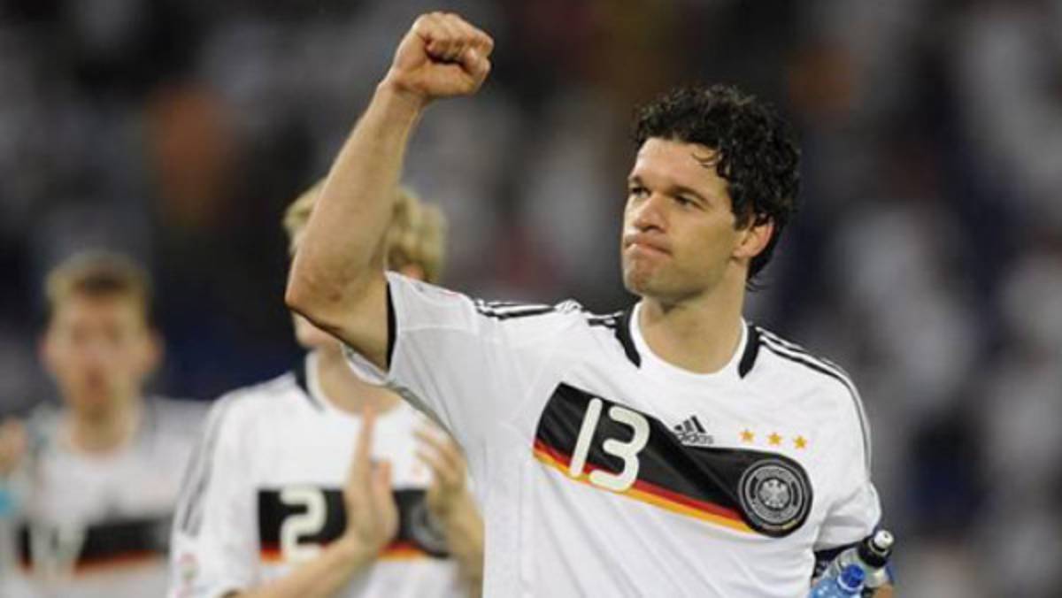 Michael Ballack se retira del fútbol profesional
