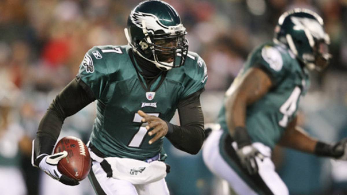 Tras una conmoción cerebral, Michael Vick podría regresar al campo de juego