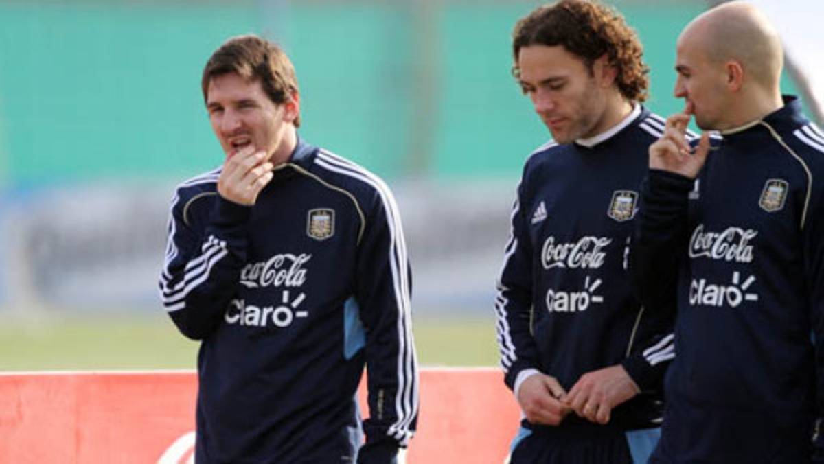 Componen una canción para alentar a Messi