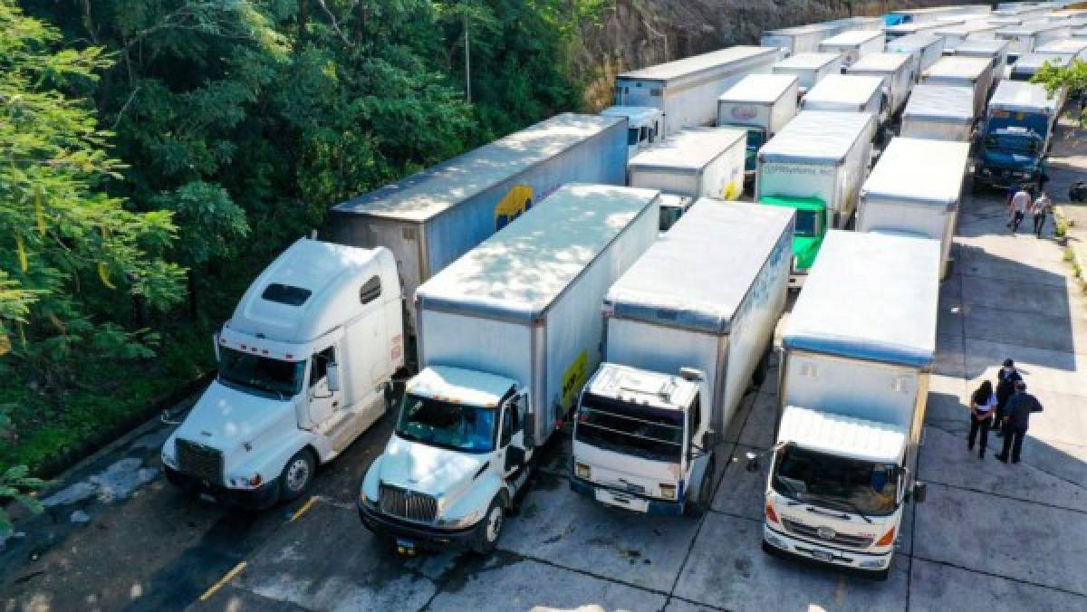 ¡Gracias hermanos! El Salvador envía a Honduras 54 camiones con 30 toneladas de alimentos para afectados de Eta