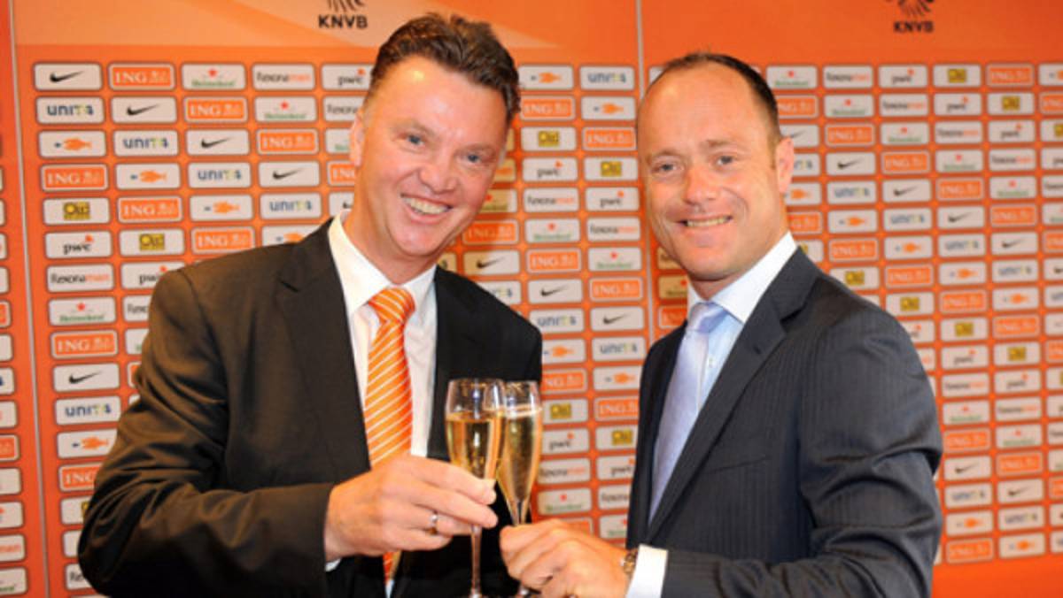 Holanda presenta a Van Gaal como nuevo técnico