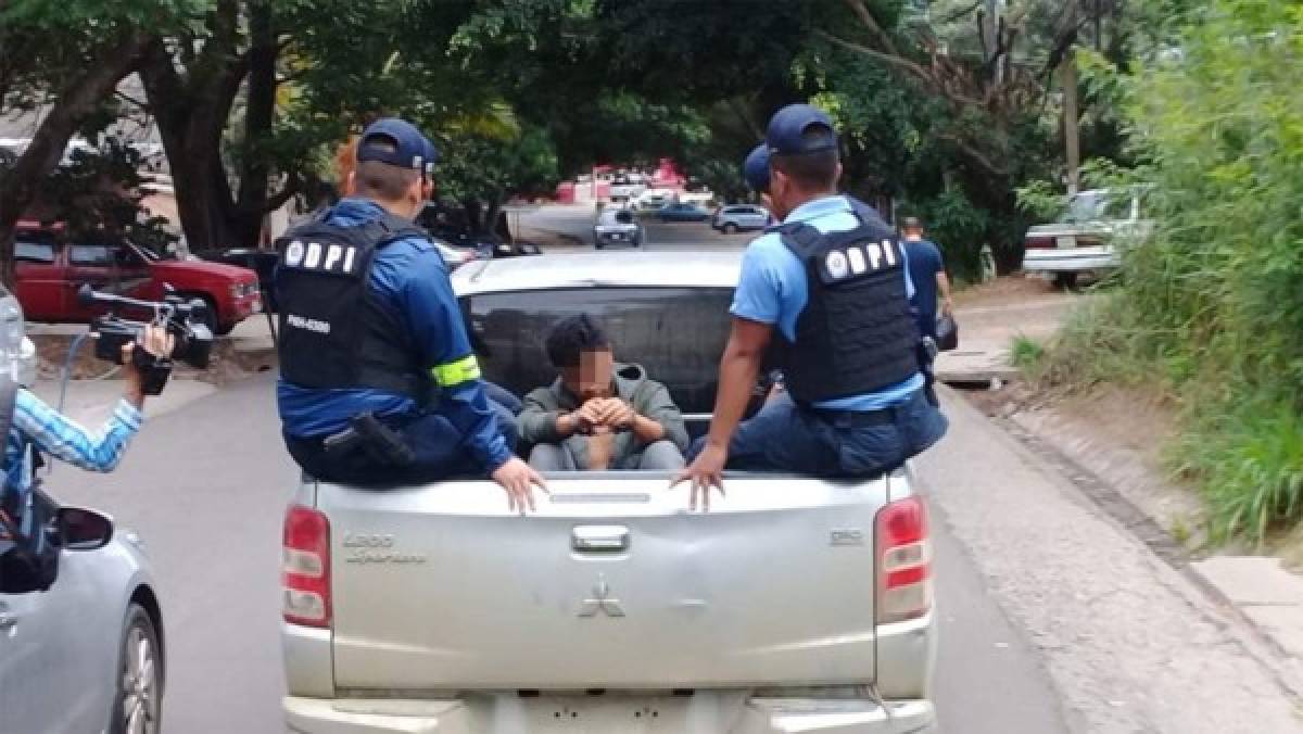 FOTOS: Esto se encontró en allanamientos para esclarecer muertes en afueras del Nacional