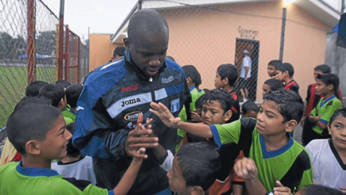 Osman Chávez: 'Al llamarnos negros demuestran odio'