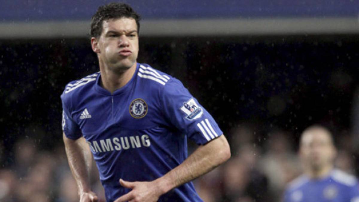 Michael Ballack jugará en el Leverkusen