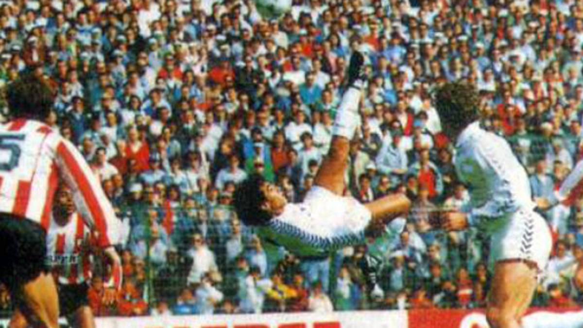 Histórico y hermoso gol de Hugo Sánchez cumple 25 años