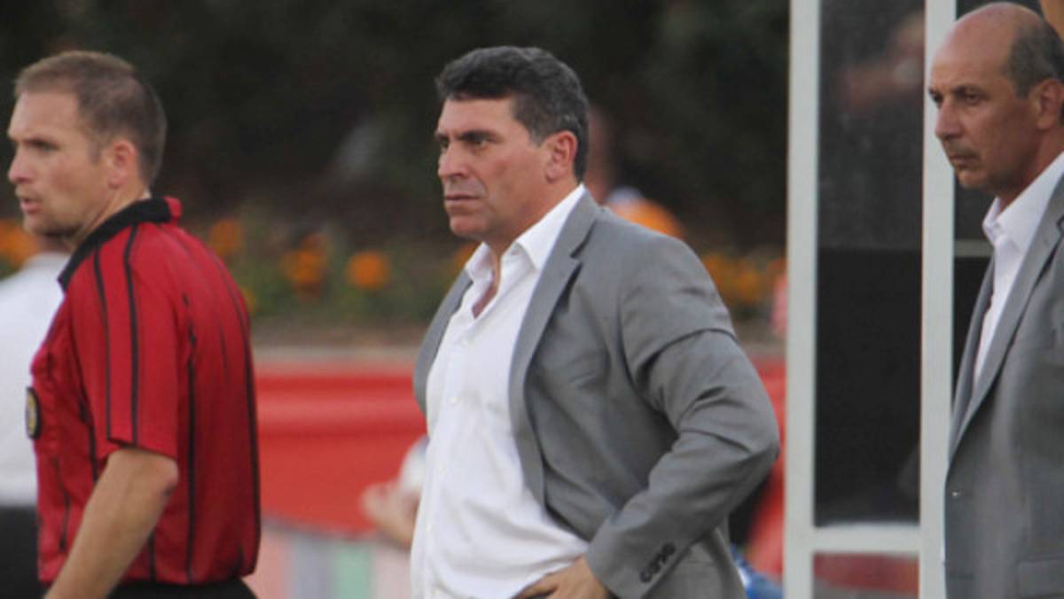 Suárez no debutó con pie derecho