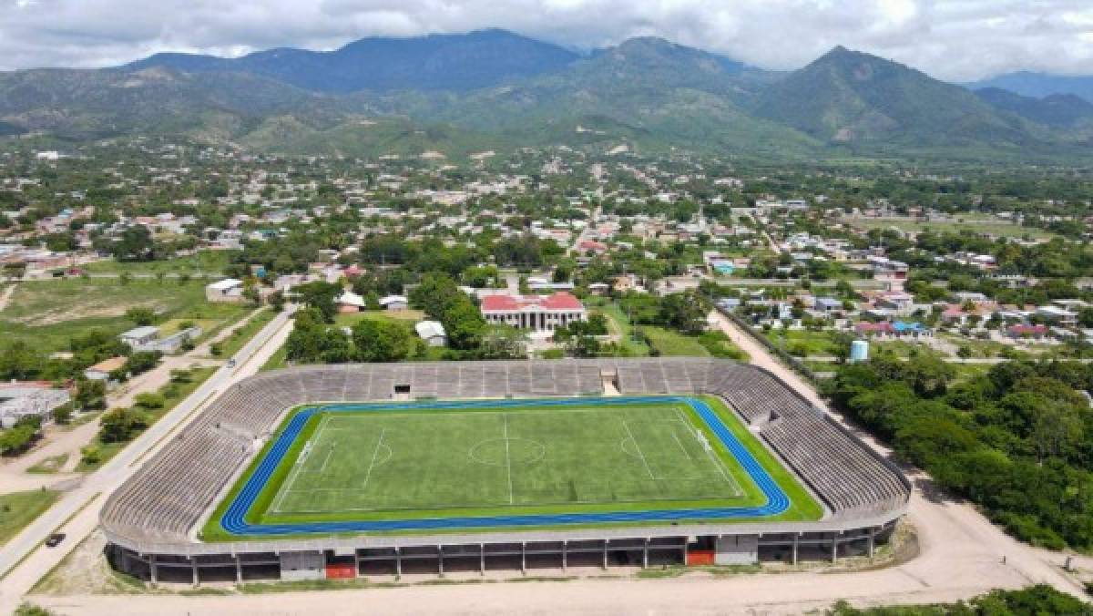 ¡Quedó espectacular¡ Autoridades entregan remodelado el estadio Roberto Suazo Córdoba de La Paz