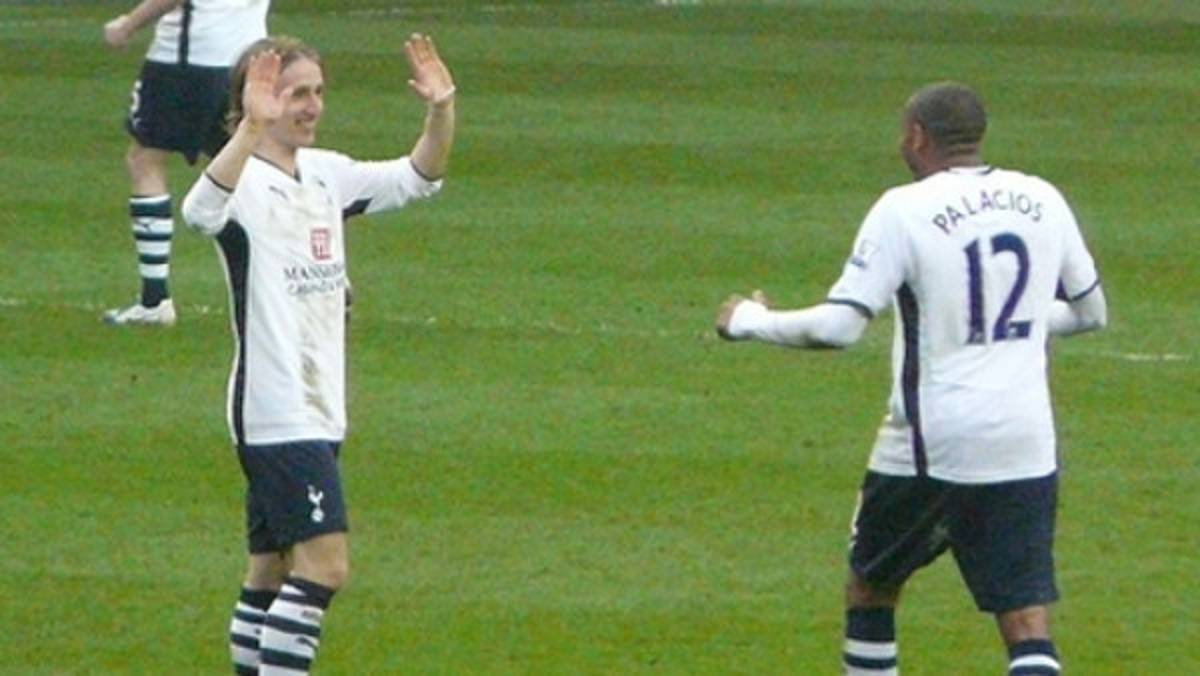 Luka Modric seguirá en el Tottenham