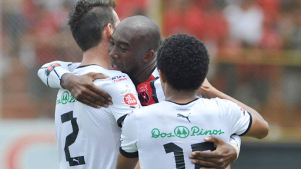 Jerry Palacios anotó su sexto gol en Costa Rica