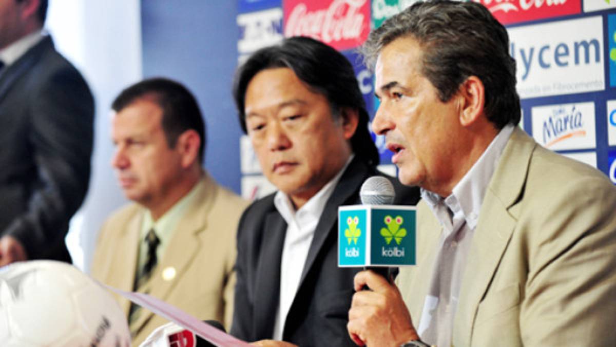 Costa Rica convoca a seis legionarios para Copa de Naciones