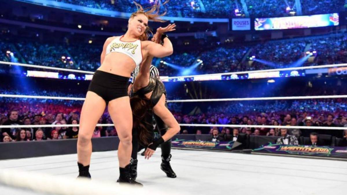 ¡Asombró y enamoró! El espectacular debut de Ronda Rousey en la WWE