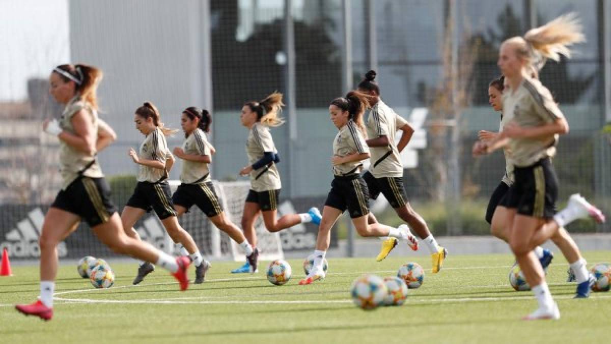 Belleza y ocho fichajes de golpe: Así fue el primer entrenamiento del Real Madrid femenino