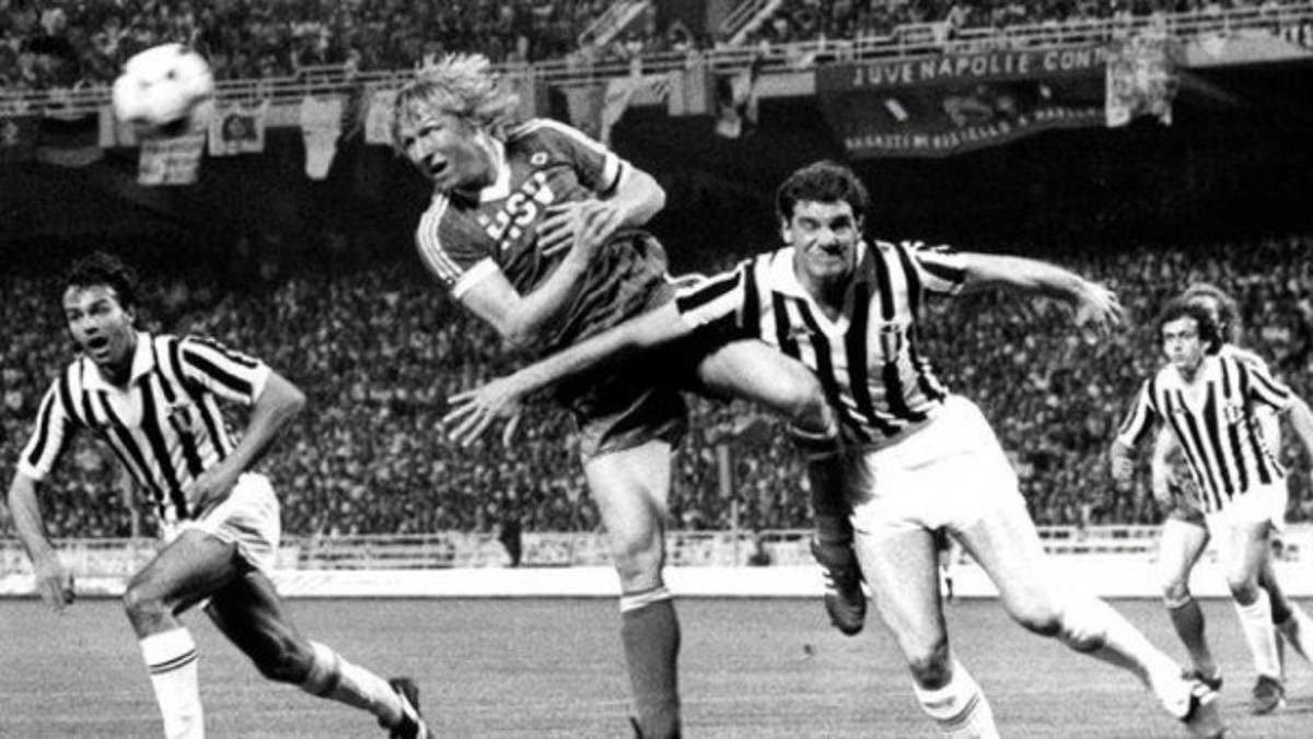 ¡Con un hondureño! Los 20 mejores cabeceadores de la historia del fútbol