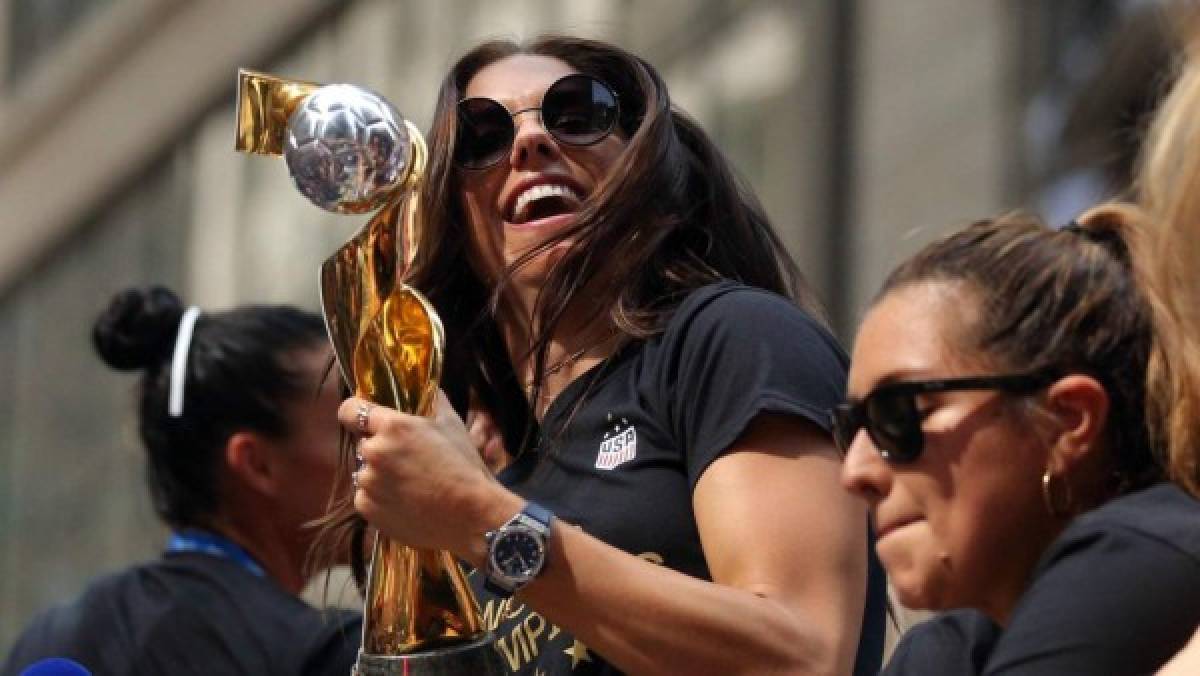 Espectacular y 'polémico' desfile en Nueva York para celebrar con la selección femenina de USA