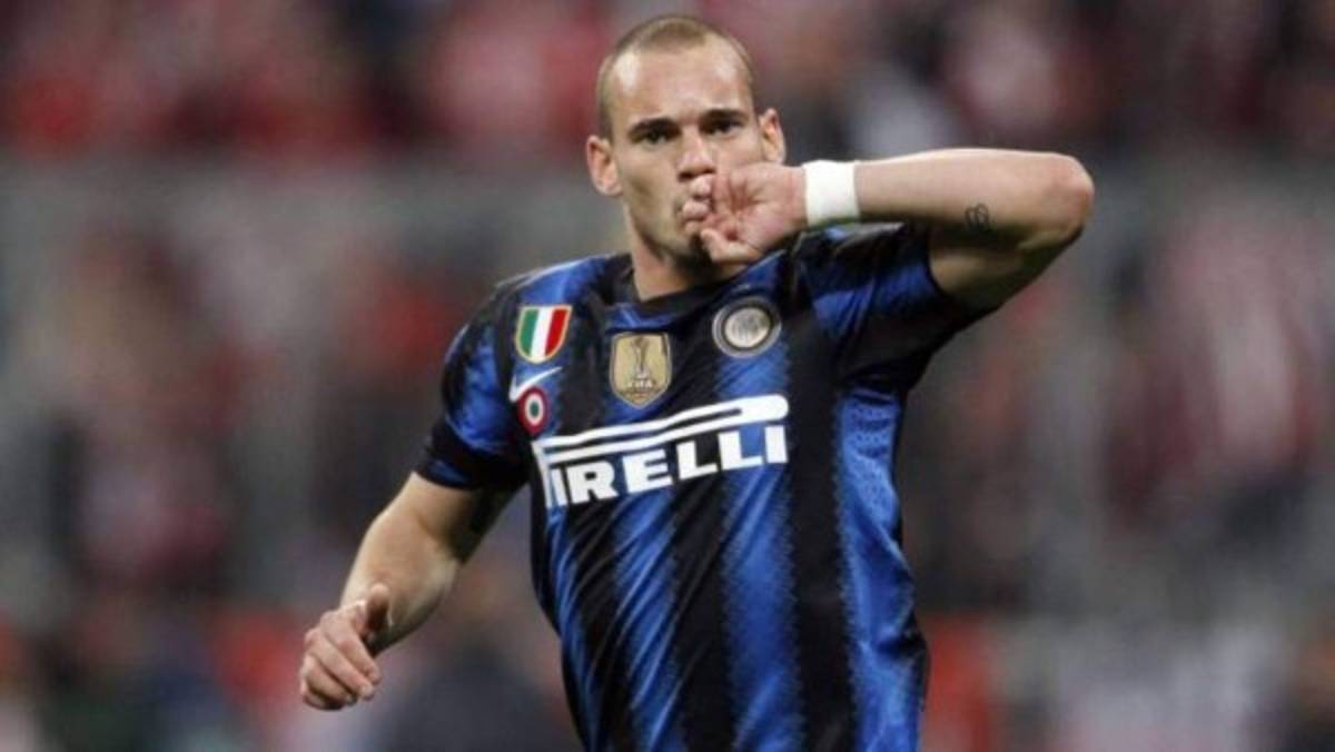 Wesley Sneijder podría volver al fútbol para jugar con el Utrecht