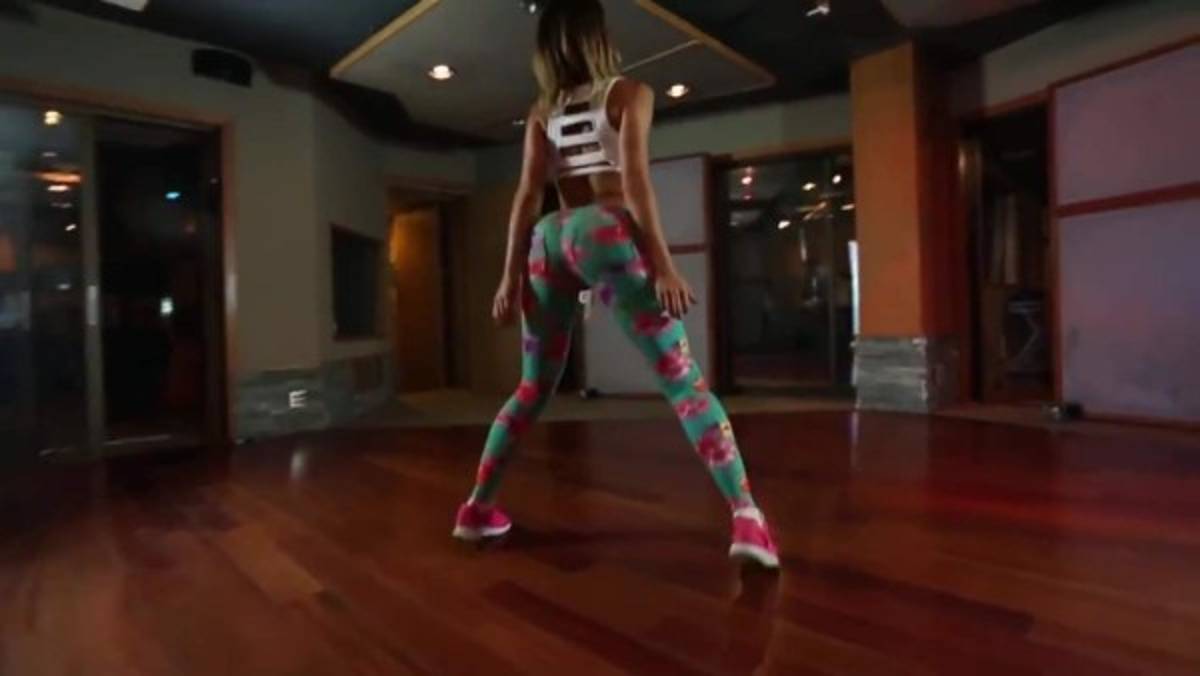 Lexy Panterra, la instructora de fitness que vuelve loco a todos con su 'perreo'