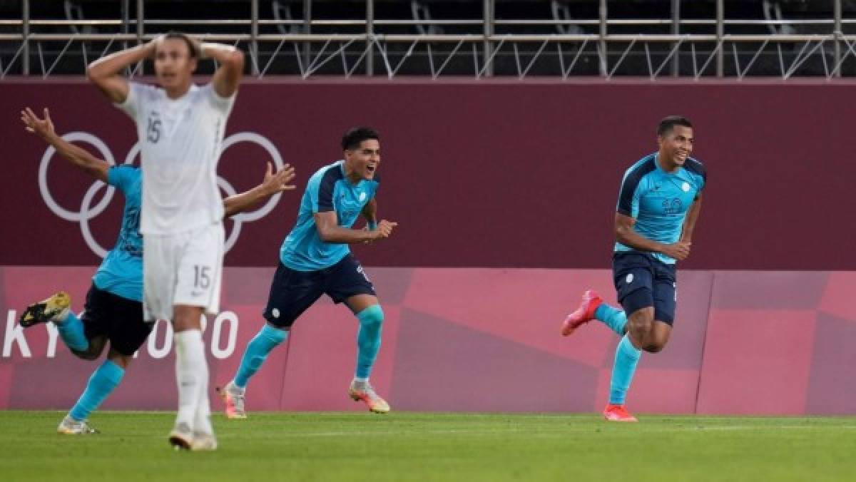 Así celebró Honduras la enorme remontada sobre Nueva Zelanda en Tokio; el uniforme que sorprendió a muchos