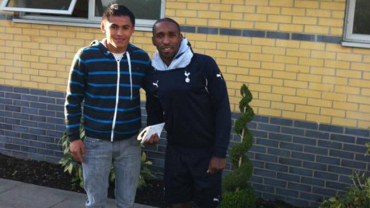 FOTOS: Jugadores hondureños junto a grandes estrellas del fútbol mundial