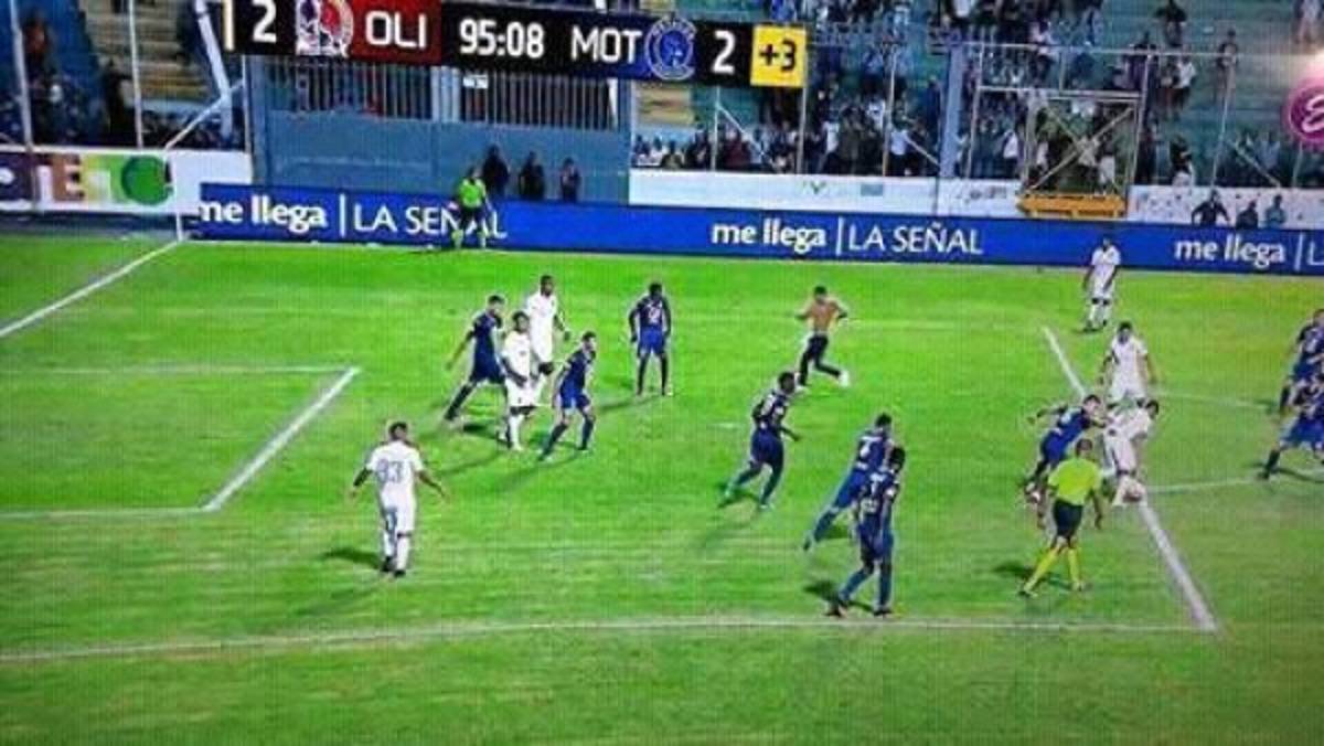 ¡Para morir de risa! 'Rasquinha' y las burlas más crueles contra Diego Vázquez y Motagua