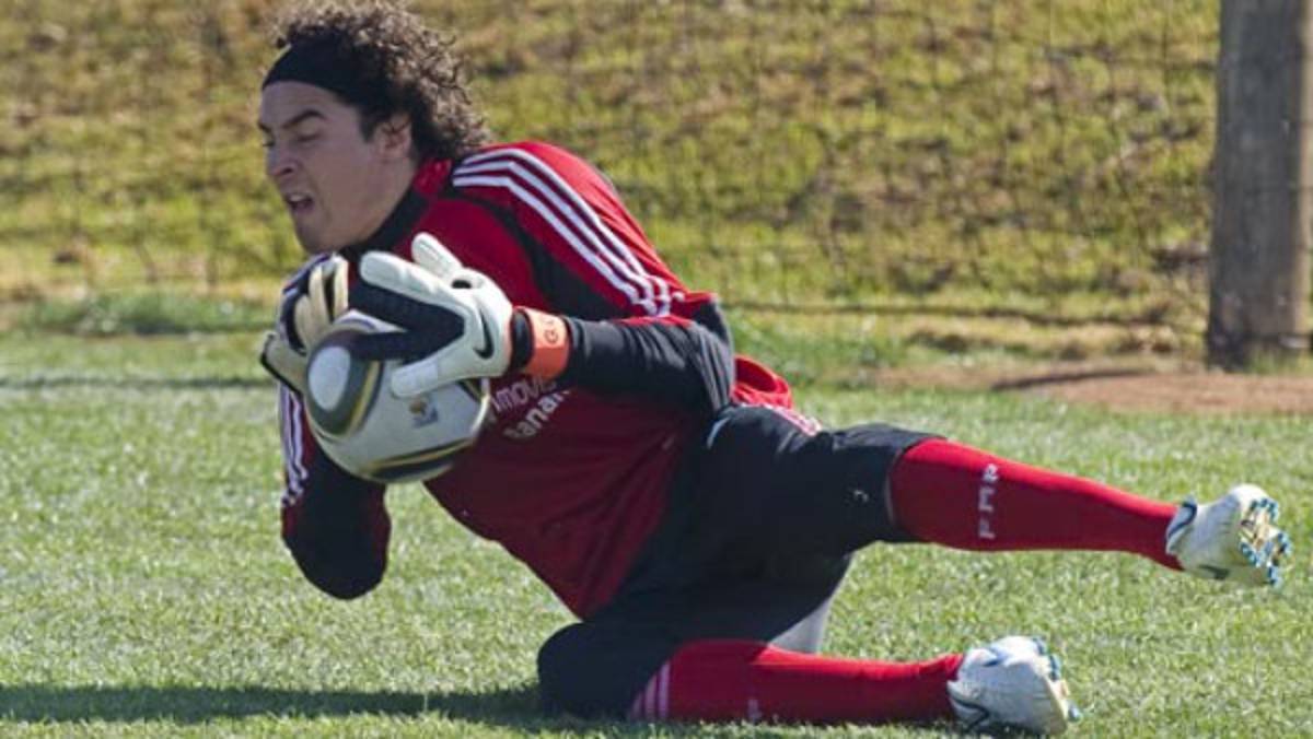 'Memo' Ochoa jugará en Francia