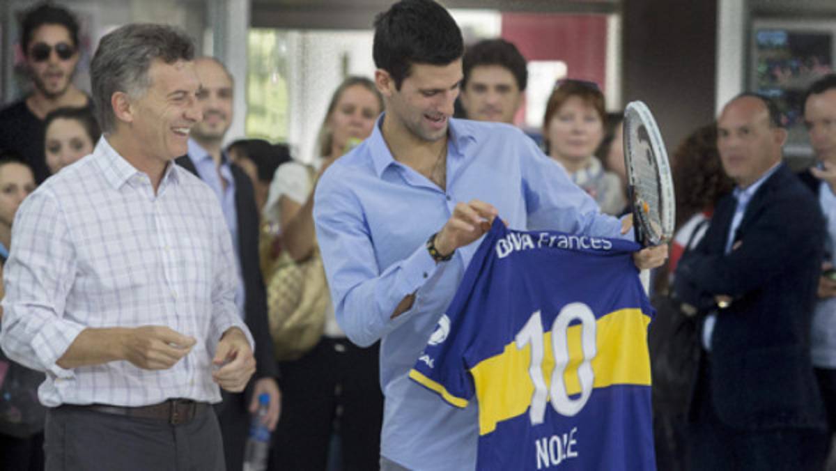 A Djokovic le dieron camiseta de Boca, pero pidió la de San Lorenzo