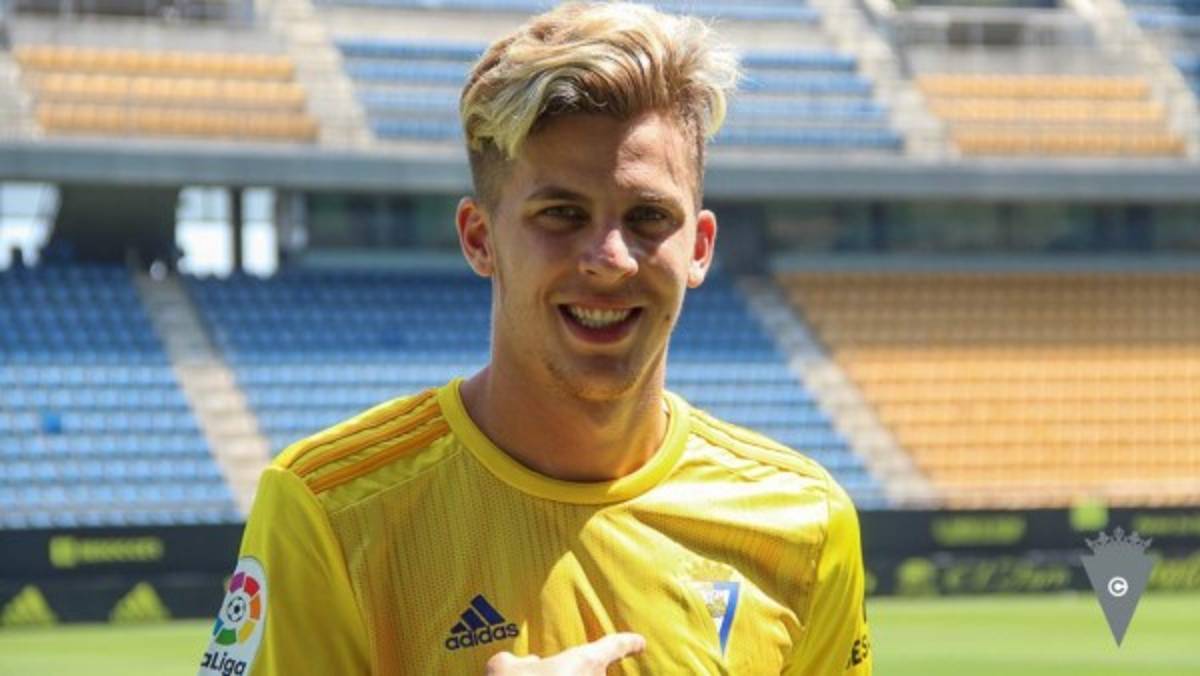 Choco Lozano se une a los fichajes más caros en la historia del Cádiz de España