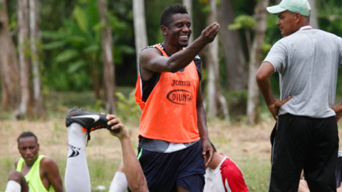 'Ojalá se cierre la negociación pronto con Edgar Álvarez': DT del Dinamo