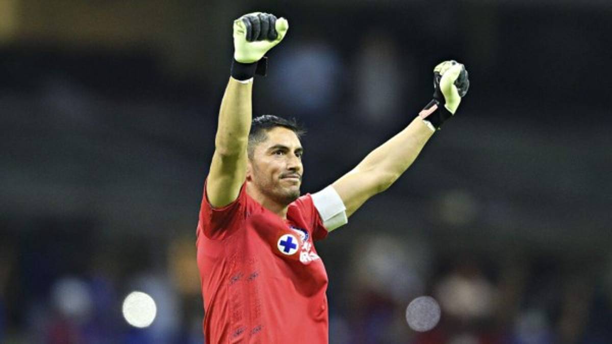 Fichajes Liga MX: Podolski da la sorpresa, los mexicanos que jugarán en España y el que vuelve al Barça