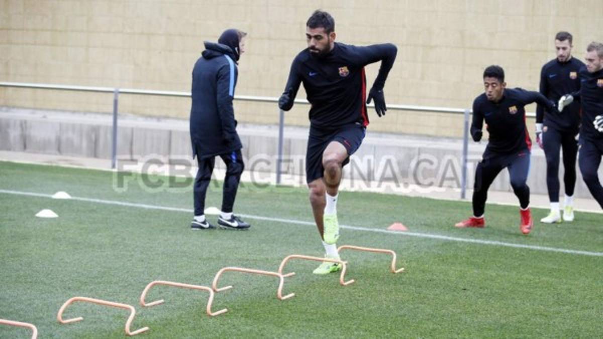 Choco Lozano entrena con el primer equipo del Barcelona en la semana del clásico