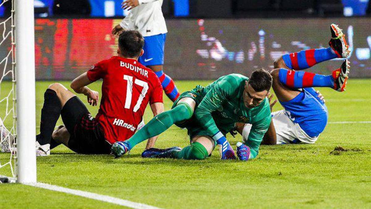 Los seis señalados de Barcelona tras la debacle ante Real Madrid: duro mensaje de Lewandowski y la caída del muro