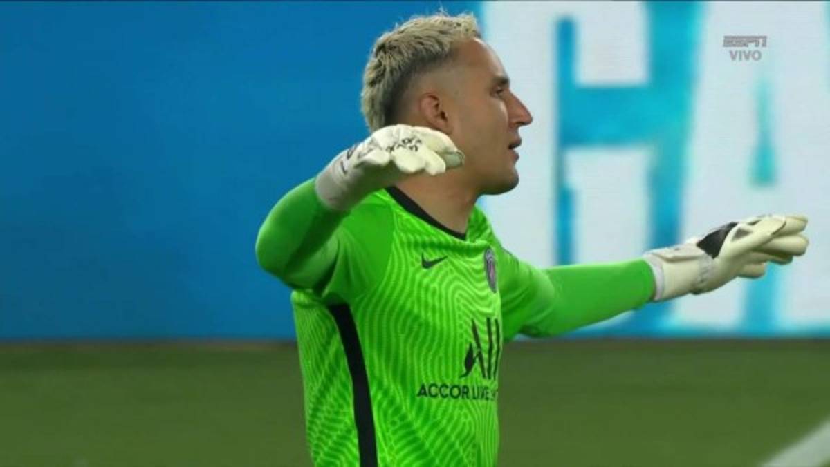 La frustración de Keylor Navas tras su error y el récord que le rompió el Manchester City en Champions League