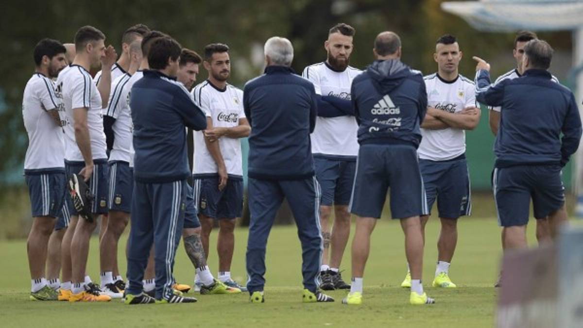 Gran ambiente en el primer entrenamiento de Argentina de cara a juegos eliminatorios