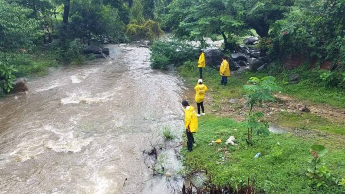 Huracán ETA: Comienzan a evacuar personas en zonas de alto riesgo en Honduras