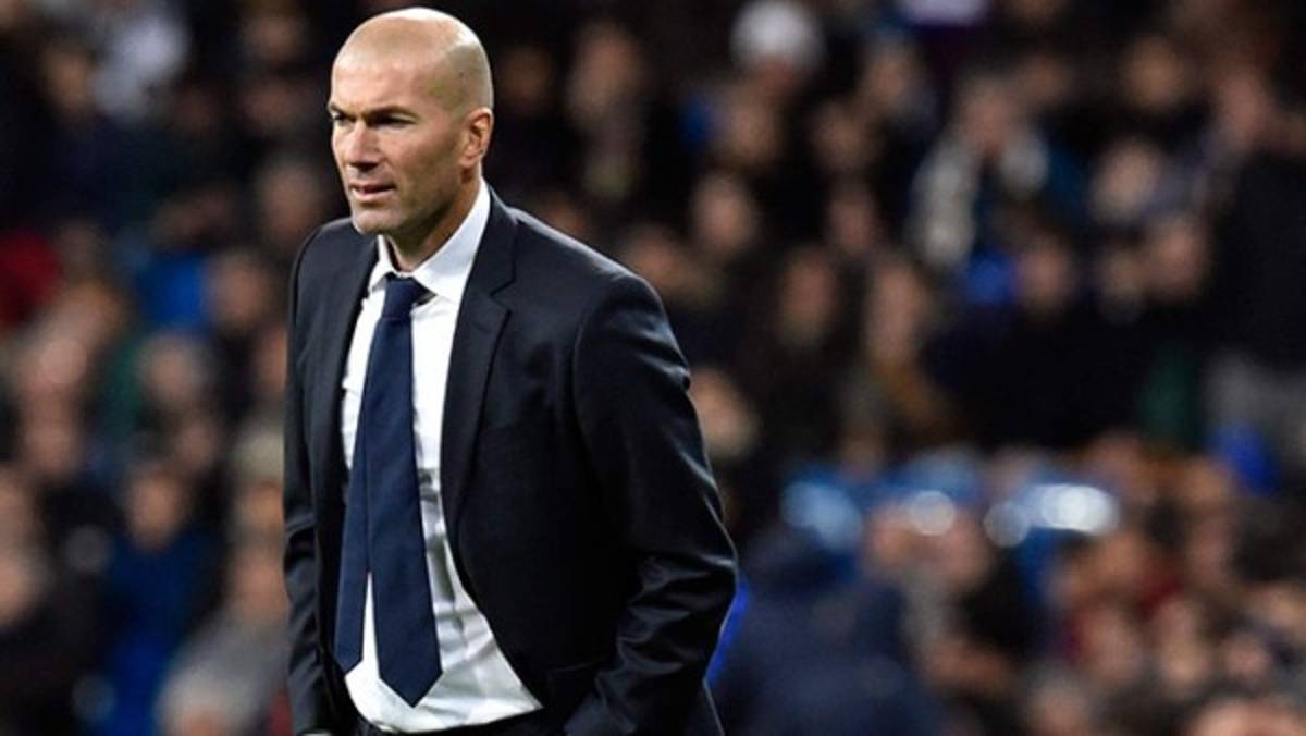 Mercado: El fichaje que pide Solari, delantero solicita salir del Barça y Mou es noticia