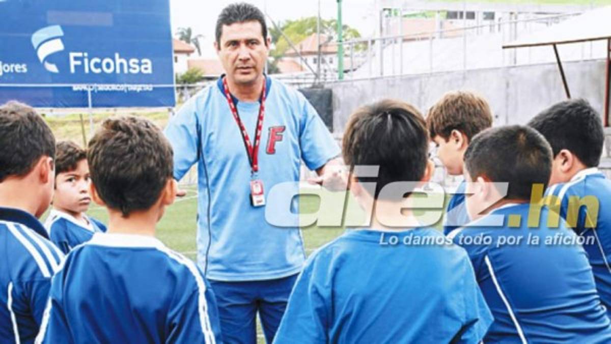 Solo dos jugadores están ligados a Platense de la plantilla campeón en el 2001