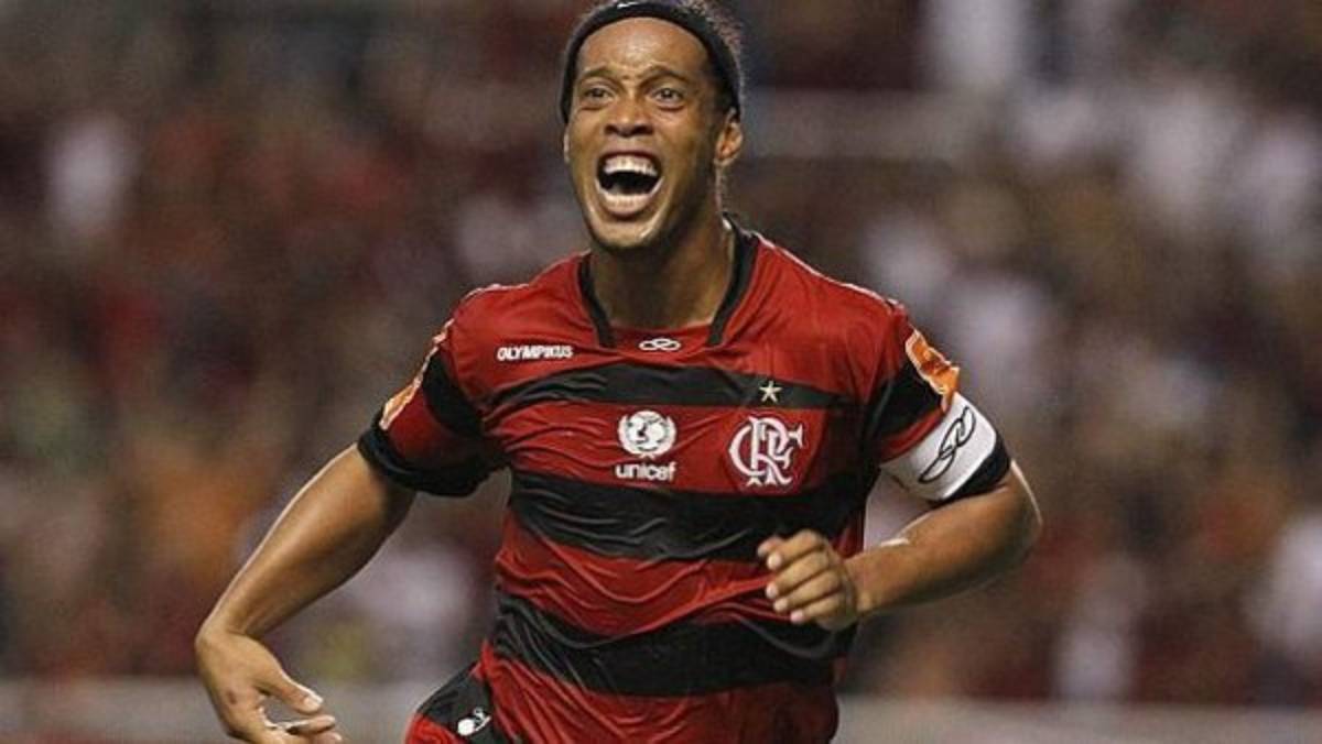 ¡La mágia existe! Ronaldinho deja el fútbol y acá un repaso de los mejores momentos de su carrera