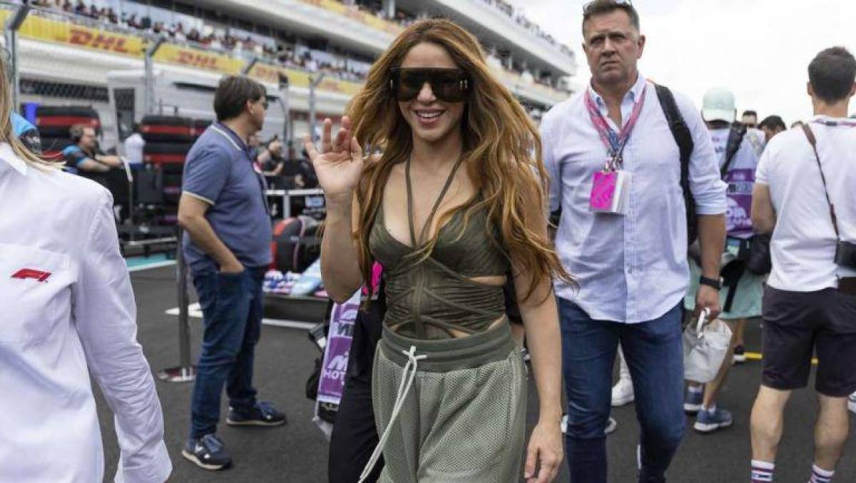Bomba en Miami: Captan de nuevo a Shakira con el piloto Lewis Hamilton en un yate, ¿y Tom Cruise?