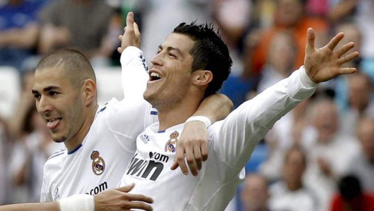 Cristiano Ronaldo y Karim Benzema jugaron juntos en el Real Madrid entre 2009 y 2018,.