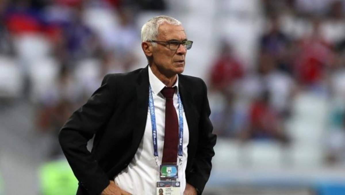 Los currículums que tuvo Fenafuth previo a contratar a Fabián Coito