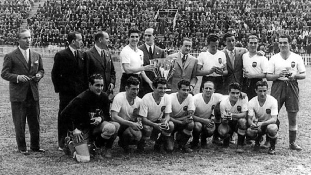 Roger Rojas se une a Messi y Cristiano en el club de los cinco goles