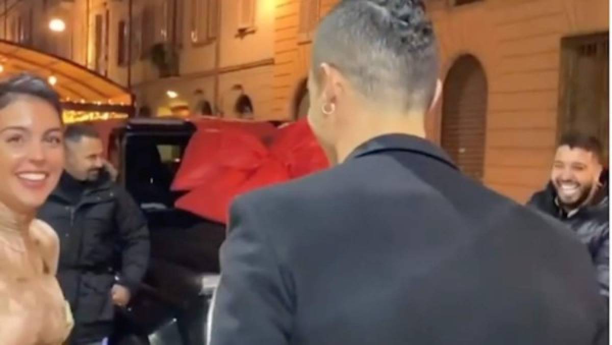 ¡180 mil dólares! Así es el espectacular auto que Georgina le regaló a Cristiano Ronaldo