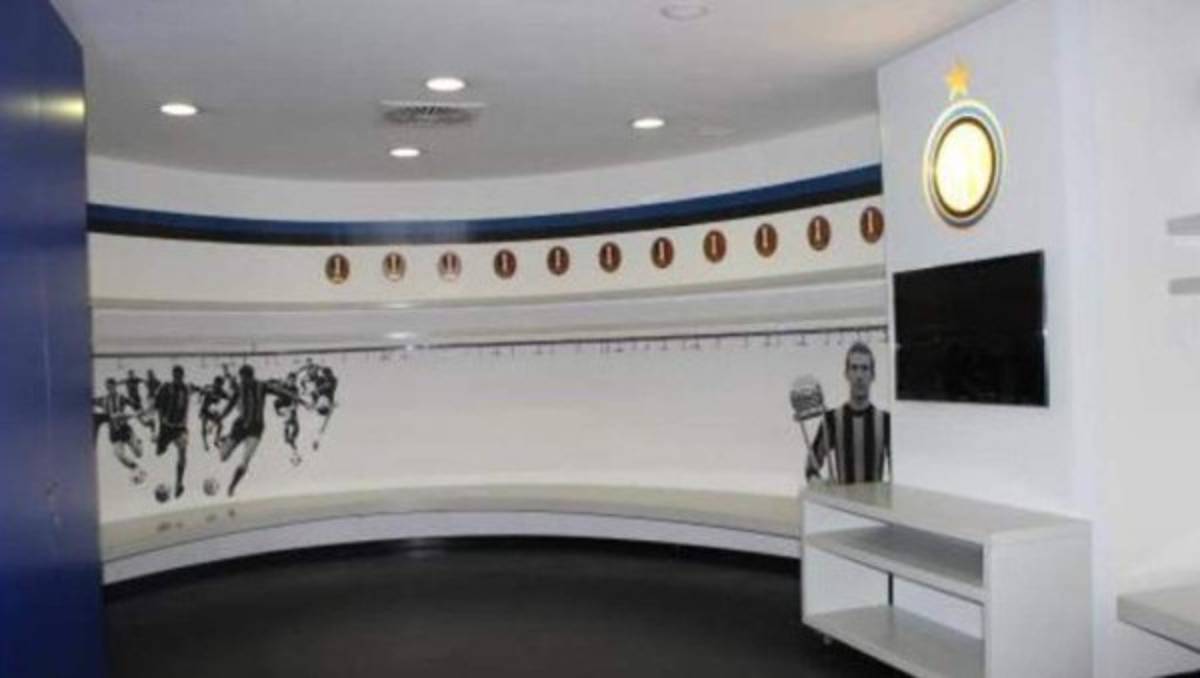 Especial: El camerino del estadio Nacional de Costa Rica y los más lujosos del mundo