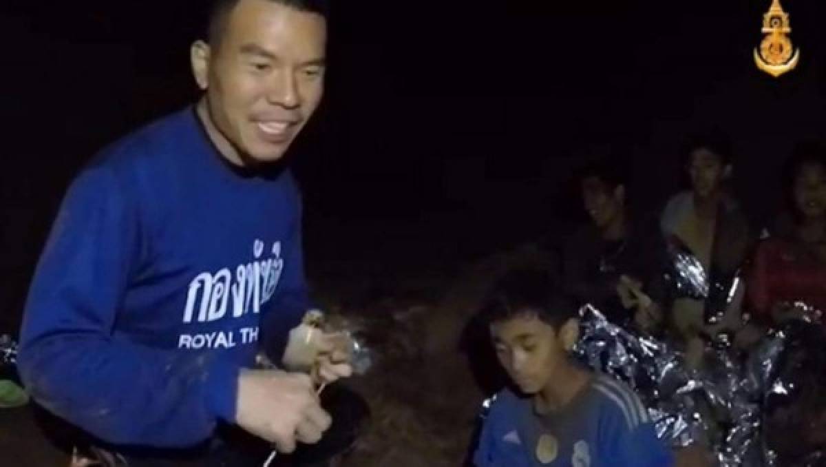Impactantes imágenes: Así es la cueva en Tailandia donde 12 niños futbolistas siguen atrapados